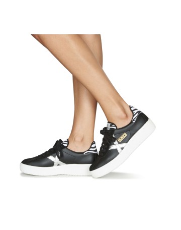 Scarpe donna Munich sneaker Barru Sky 48 in pelle/ suede nero D24MU03 8295048