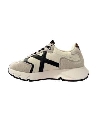 Sneaker donna Munich Mamba 18 bianco/ nero D27MU05 4191018