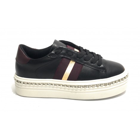 Scarpe donna Gold&gold sneaker fondo platform in ecopelle nero D20GG38