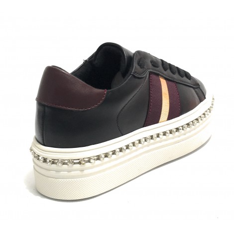 Scarpe donna Gold&gold sneaker fondo platform in ecopelle nero D20GG38
