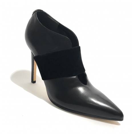 Scarpe donna Guess ankle boot mod. Ovila shootie TC 100 pelle black D20GU57