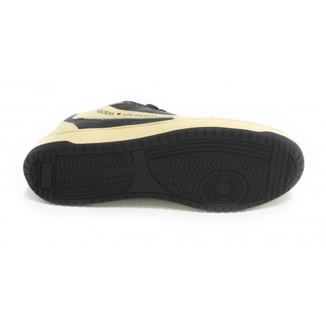 Scarpe uomo Guess sneaker mod. Pesaro low in pelle nero/ bianco U21GU04
