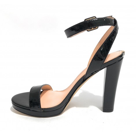 Sandalo Guess Kalare TC 110 pelle nero vernice DS22GU58 FL6K2LELE03