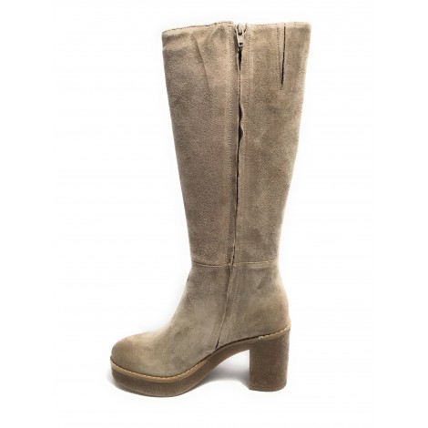Scarpe donna  stivale con gambale alto fondo classico in pelle camosciato beige D23EL09 91147